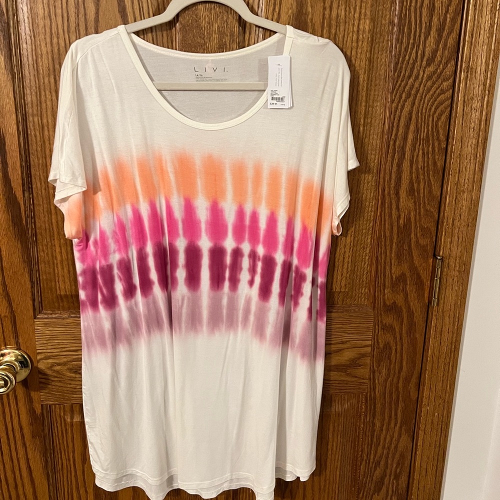 Lane Bryant Livi Athleisure shirt size 14/16